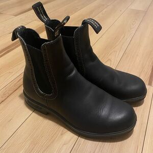 Blundstone Boots in Black